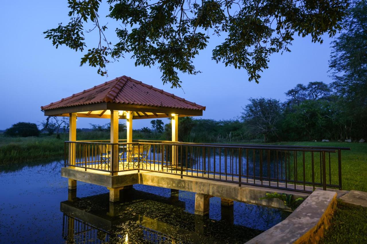 Malala Retreat Hotel Hambantota Exterior photo
